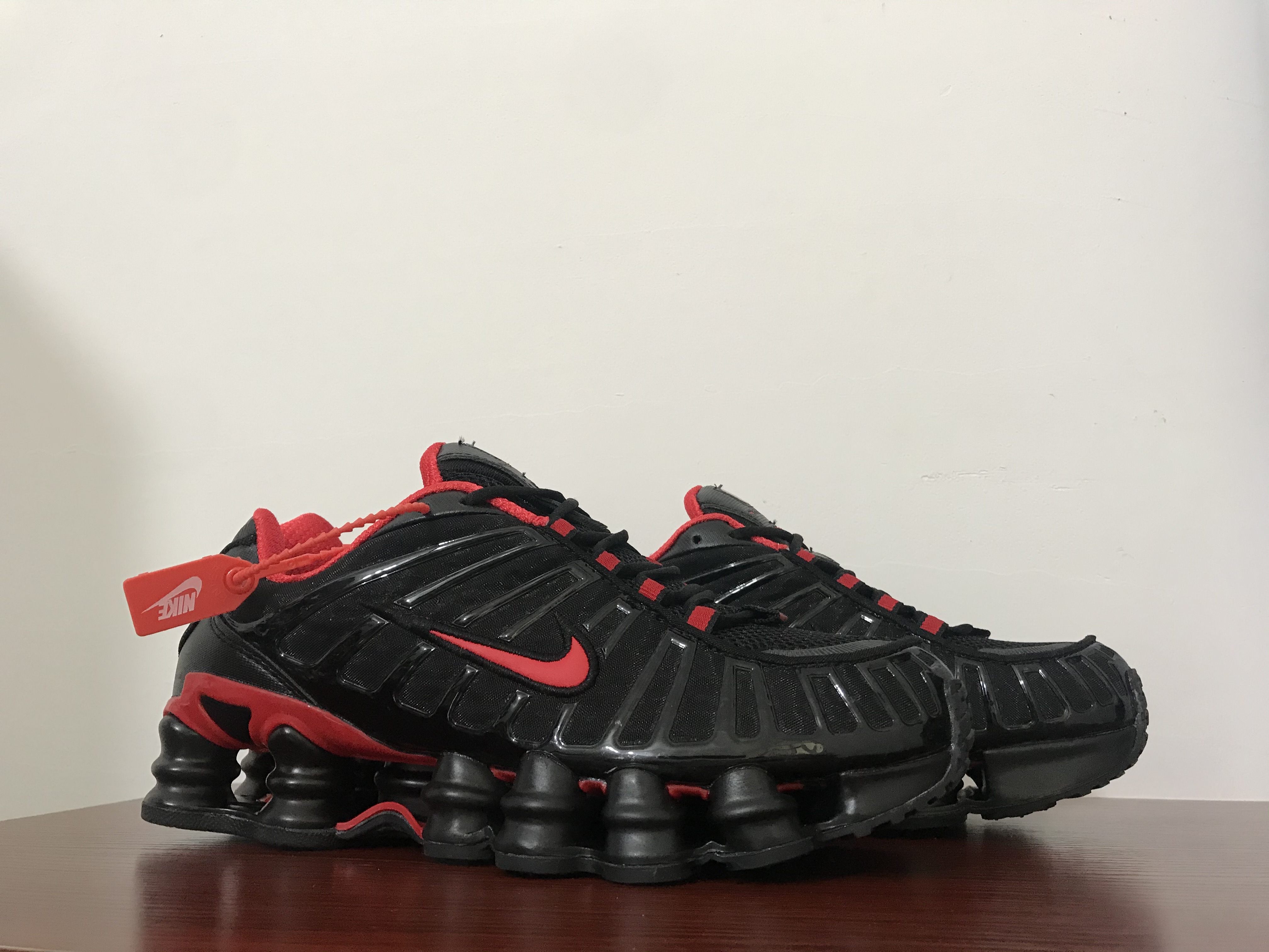 Nike Shox 13 Black Red Shoes - Click Image to Close